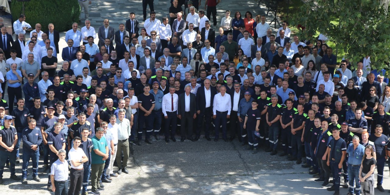 Konya Şeker'de gelenek devam etti! Başkan Erkoyuncu çalışanlarla bayramlaştı