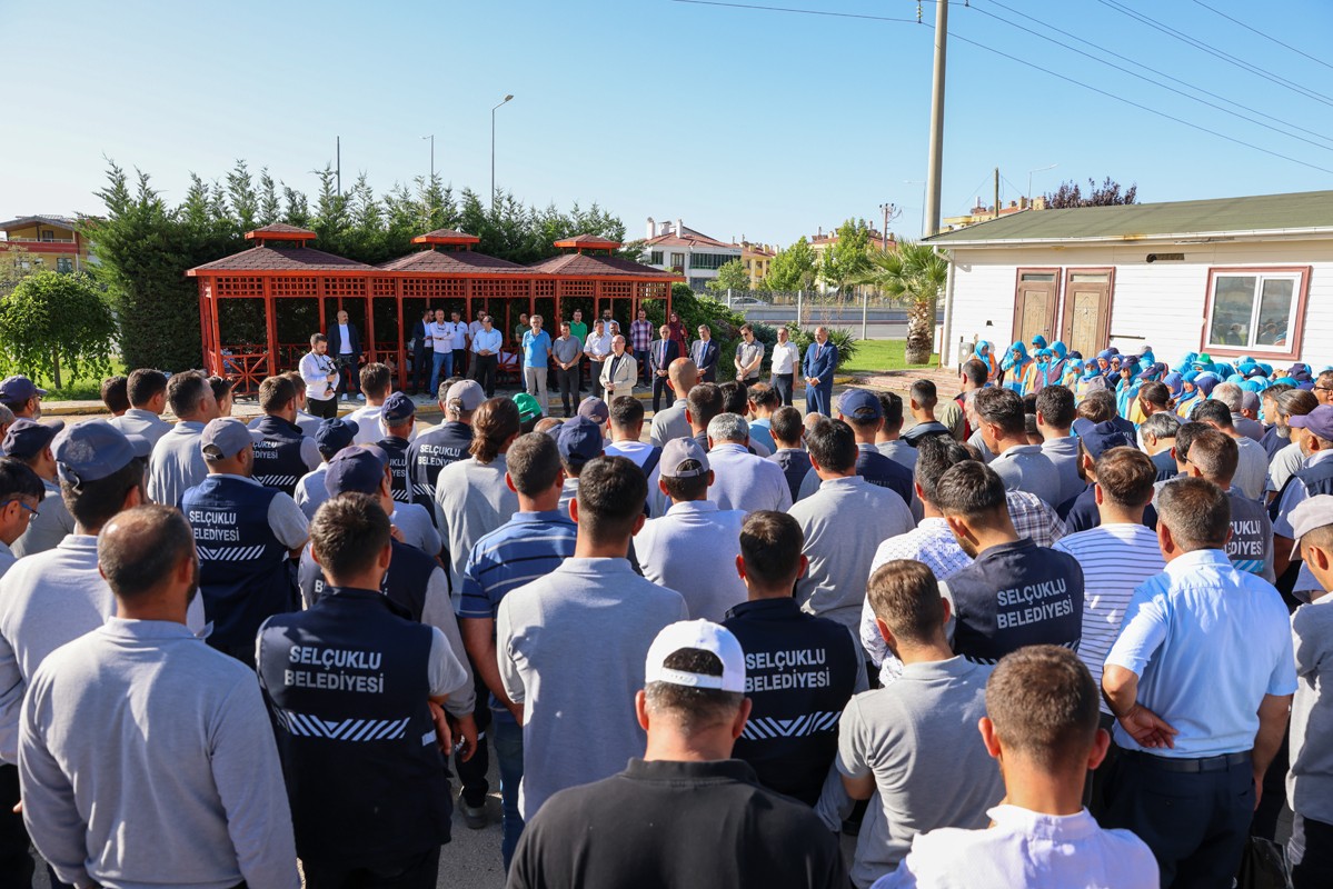 Başkan Pekyatırmacı personeli ile bayramlaştı