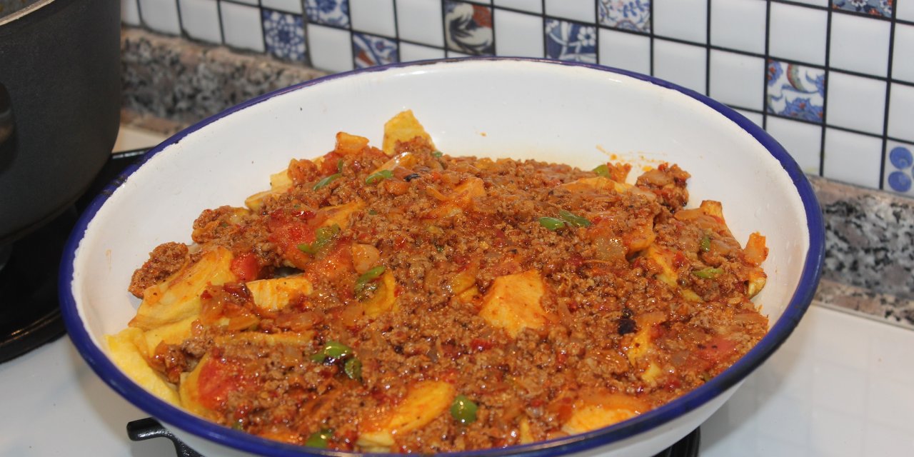 Az malzemeyle muhteşem bir yaz yemeği. 3 kolay adımda servise hazır