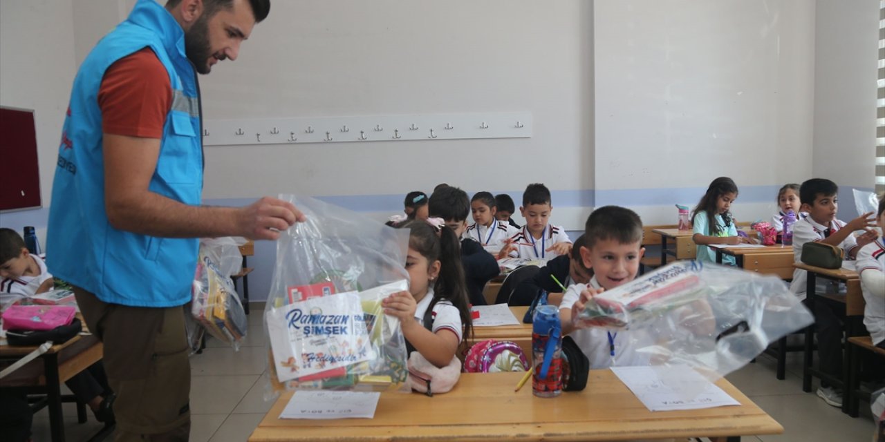 Gölbaşı Belediyesinden öğrencilere kırtasiye desteği