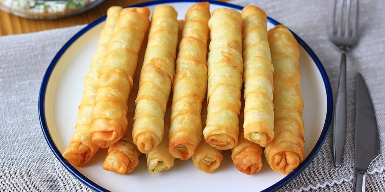 Enfes bir sigara böreği. Kuru olmayan yumuşak bir sigara böreği nasıl yapılır?