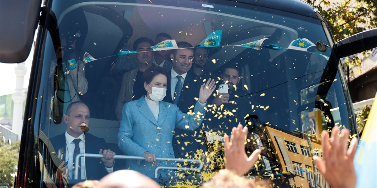 İYİ Parti Genel Başkanı Akşener'den İstanbul'da esnaf ziyareti