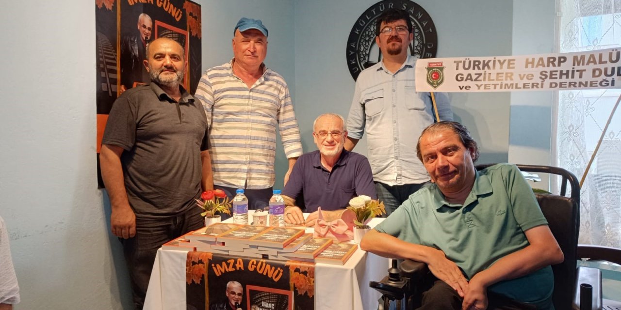 Mehmet Ceviz Selçukya'da okurlarıyla buluştu