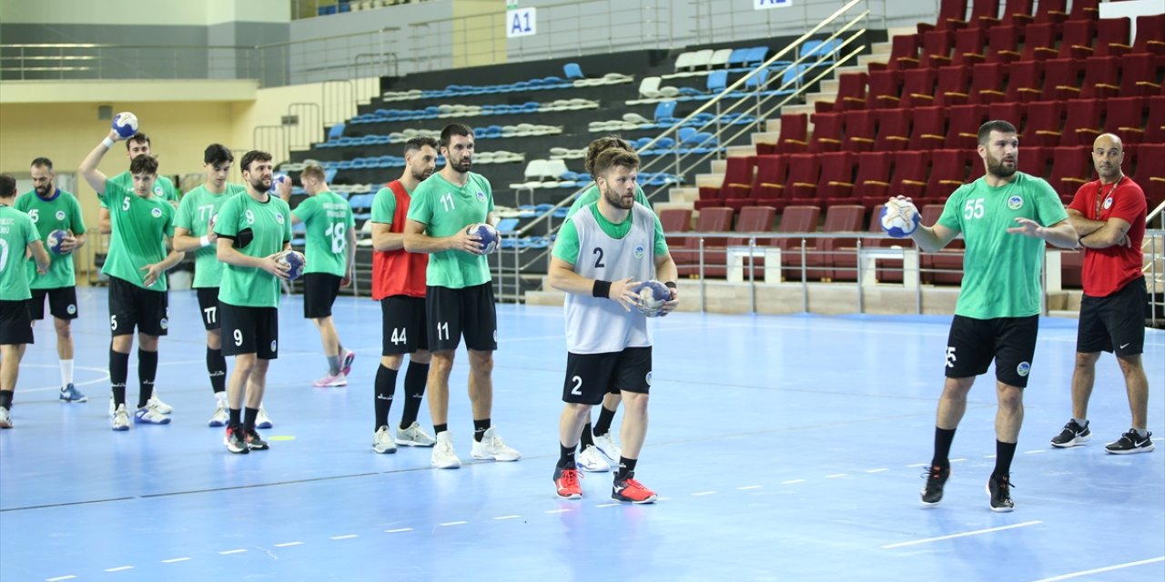 Sakarya Büyükşehir, Hentbol Süper Ligi'ndeki ilk sezonunda gözünü zirveye dikti