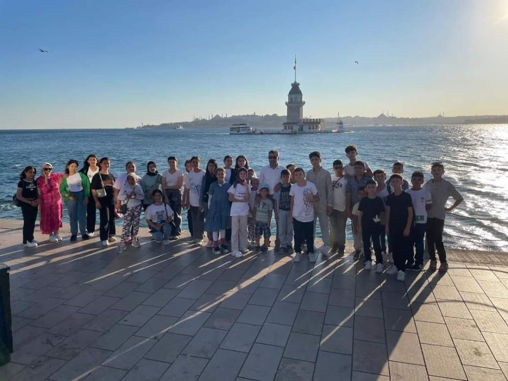 Karapınarlı öğrenciler istanbul'u gezdi