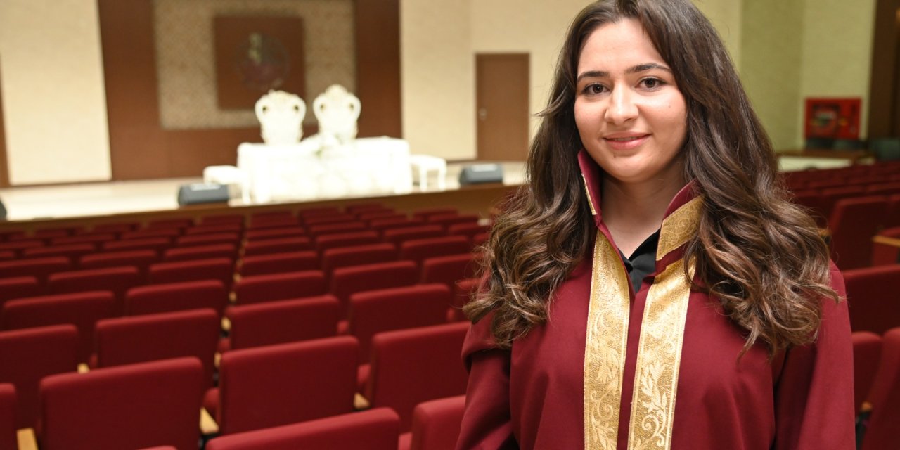 Konya'nın ilk ve tek kadın nikah memuru görevini başarıyla sürdürüyor