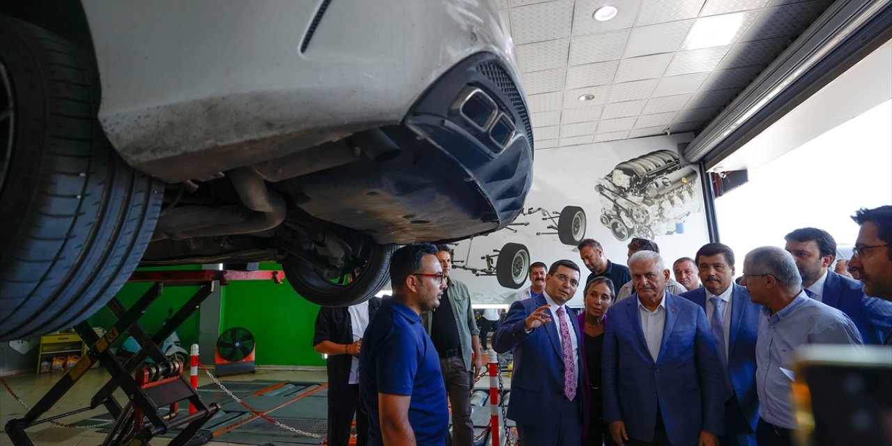 AK Parti Genel Başkanvekili Yıldırım, Antalya'da sanayi esnafını ziyaret etti