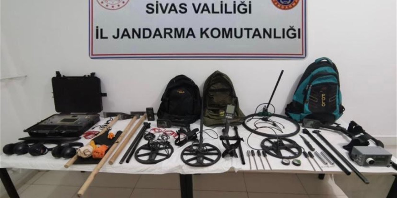 Sivas'ta izinsiz kazı yapan 7 şüpheli yakalandı