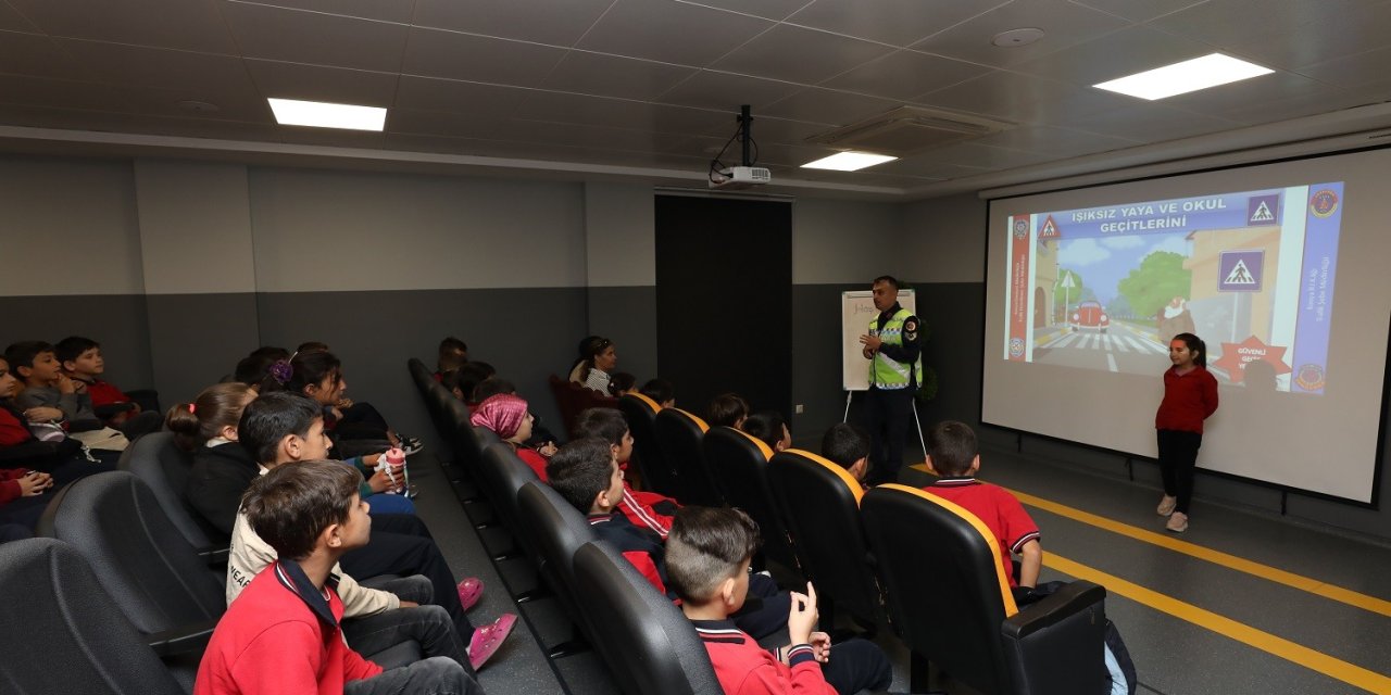 Karatay'daki Trafik Eğitim Parkı'nda eğitimler başladı