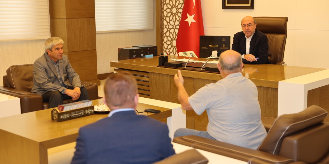 Halk gününde buluşan Başkan Pekyatırmacı; Hemşehrilerimizin duasını almanın mutluluğunu yaşıyoruz