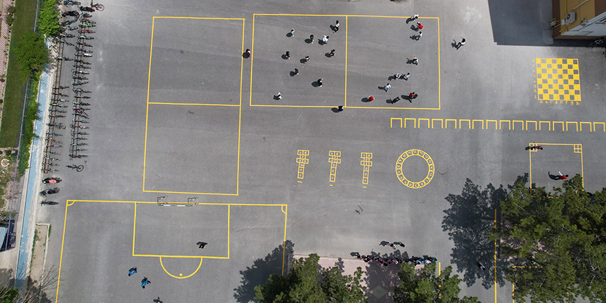 Büyükşehir 290 Okulda Oyun Alanları Oluşturdu