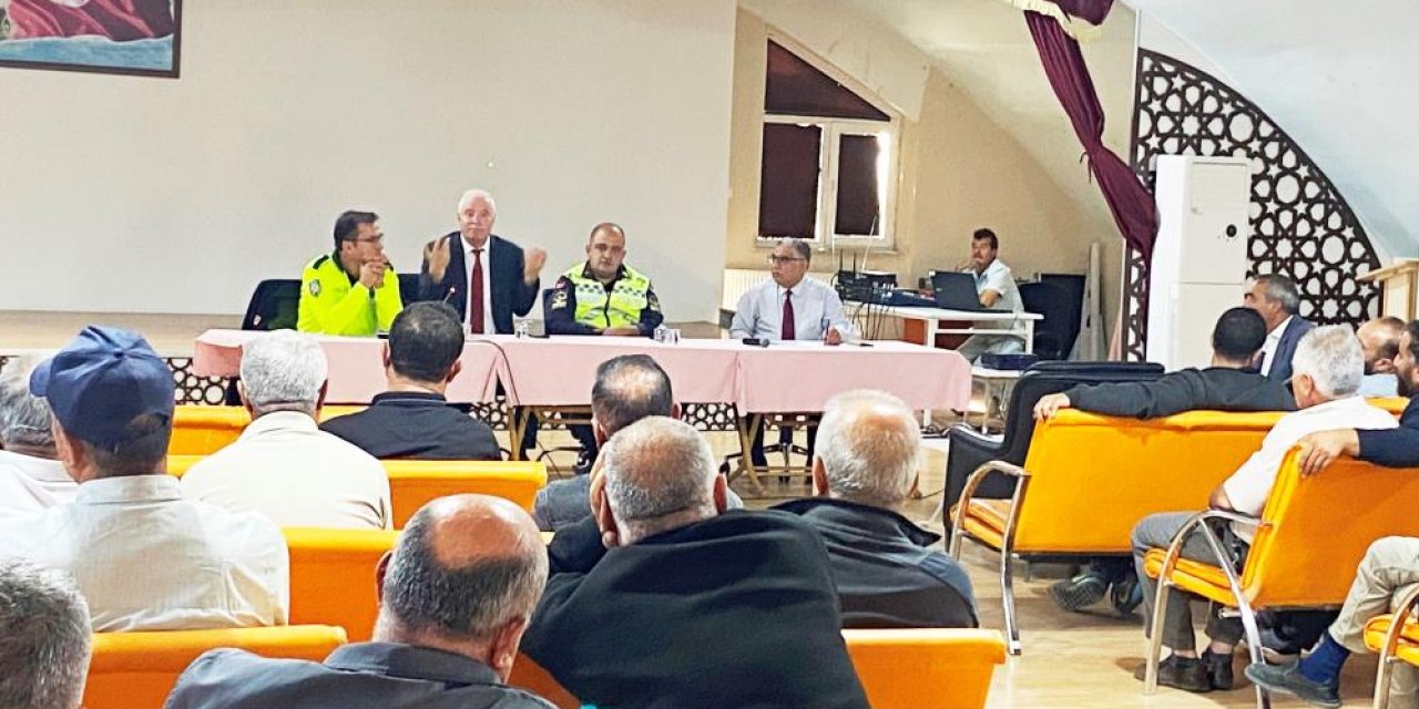 Konya Kulu'da öğrenci taşımacılığı yapan sürücülerle toplantı