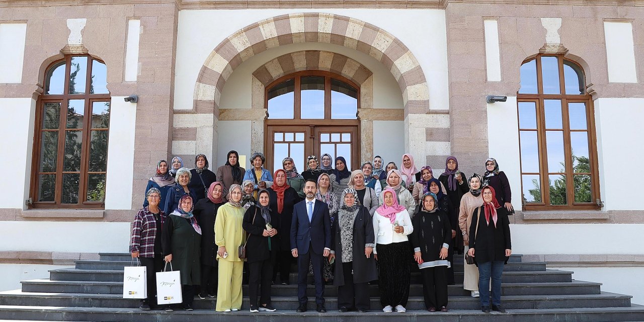 Konya Büyükşehir 'Dünya Kadın Çiftçiler Günü'nde kadın çiftçileri buluşturdu