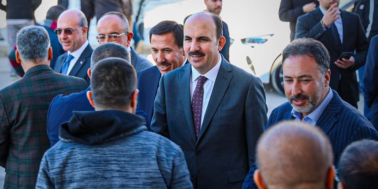 Konya'da cuma namazı sonrası vatandaşla buluştular!