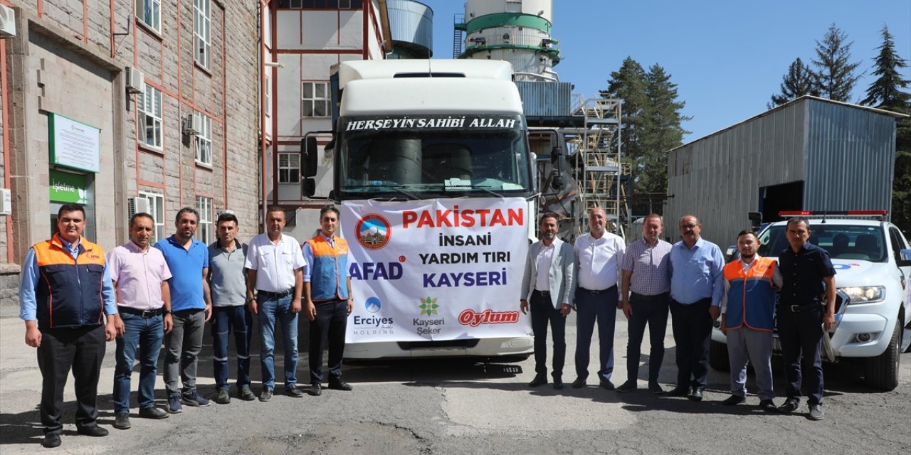 Kayseri Şeker'den Pakistan'daki sel bölgesine yardım