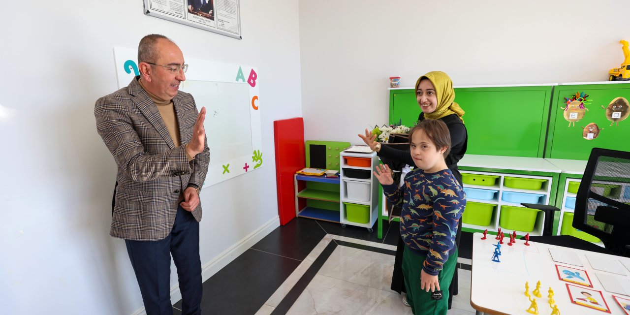 Konya'da 24 Kasım Öğretmenler Günü'nde anlamlı ziyaret