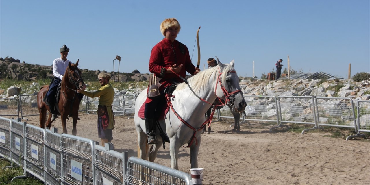 Atlı Okçuluk Türkiye Şampiyonası yarı final yarışları Afyonkarahisar’da başladı