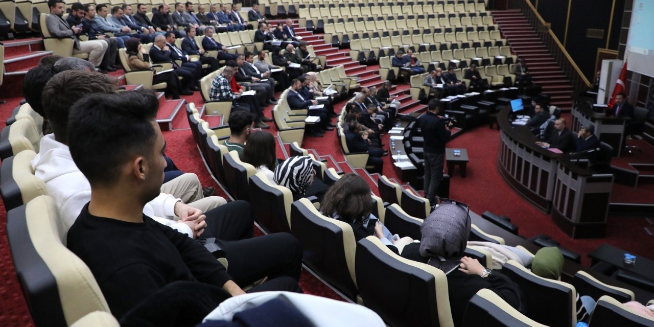 Karatay Belediye Meclisi geleceğin yöneticilerini ağırladı!