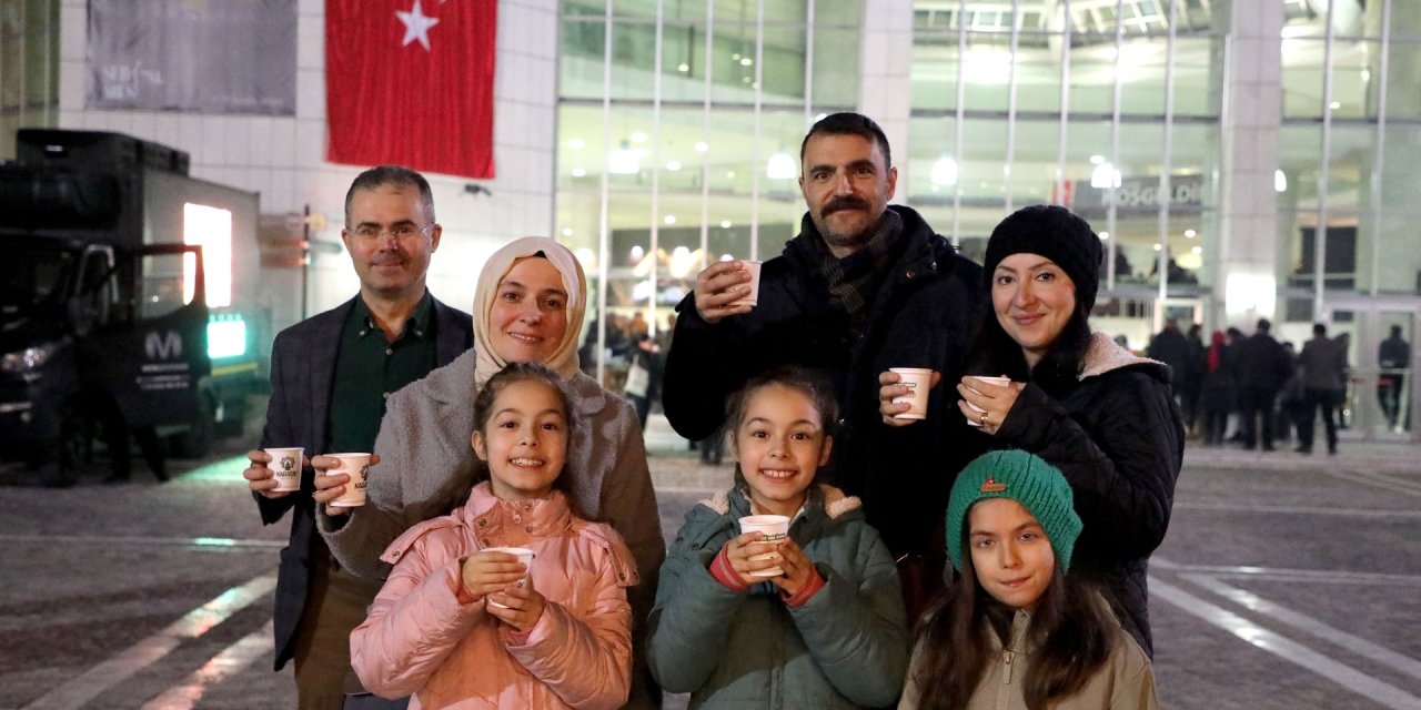 Hz. Mevlana gönülleri, Karatay içleri ısıtıyor