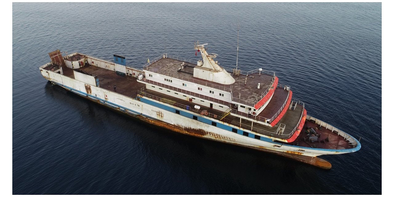 GÜNCELLEME - Yunanistan Sahil Güvenlik birimlerinin taciz ateşi açtığı gemi Çanakkale Boğazı'nda demirledi