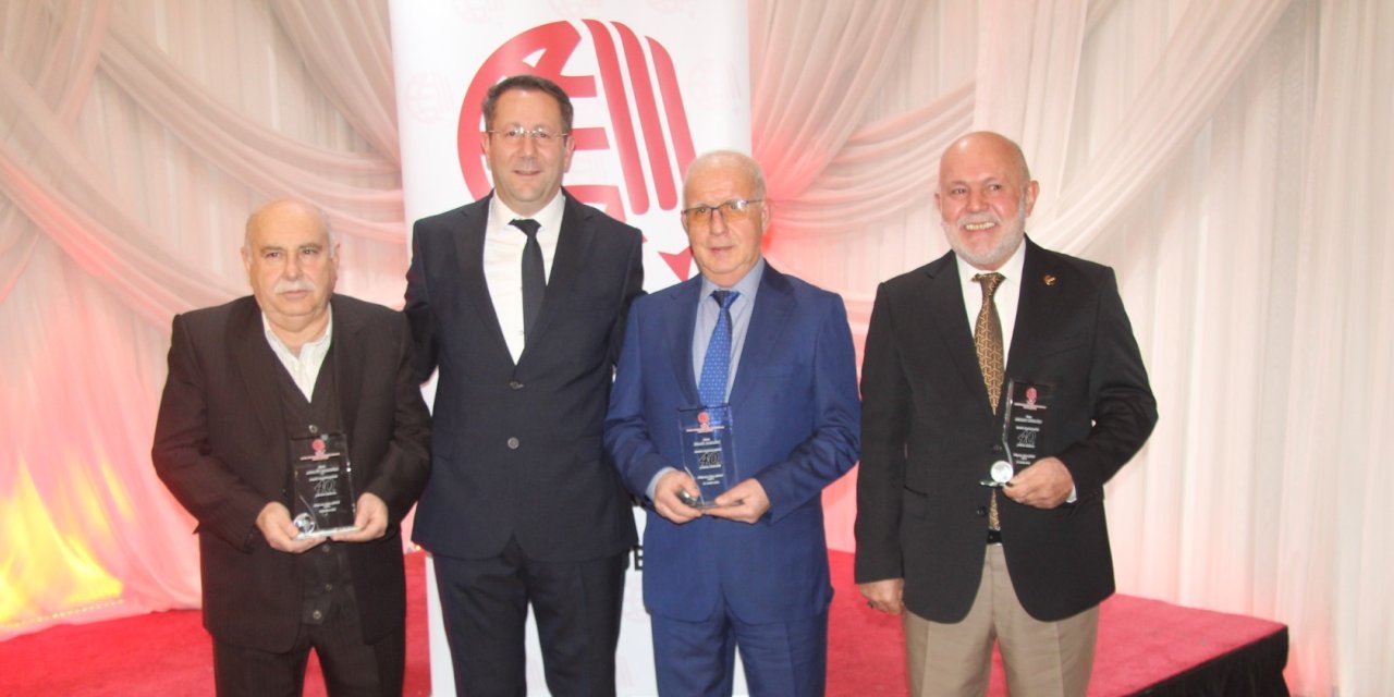 Konya Harita ve Kadastro Mühendisleri Odası üyelerini onurlandırdı