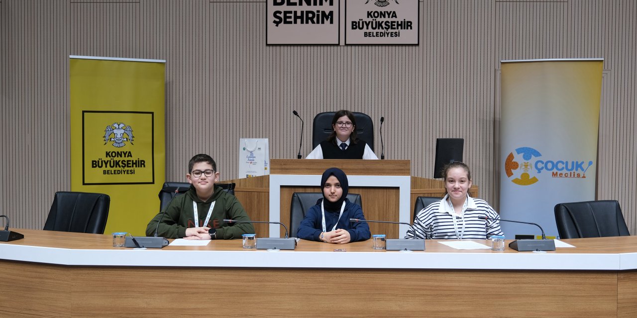 Konya'daki Çocuk Meclisi ilçe ziyaretleriyle öğrencilere ulaşıyor