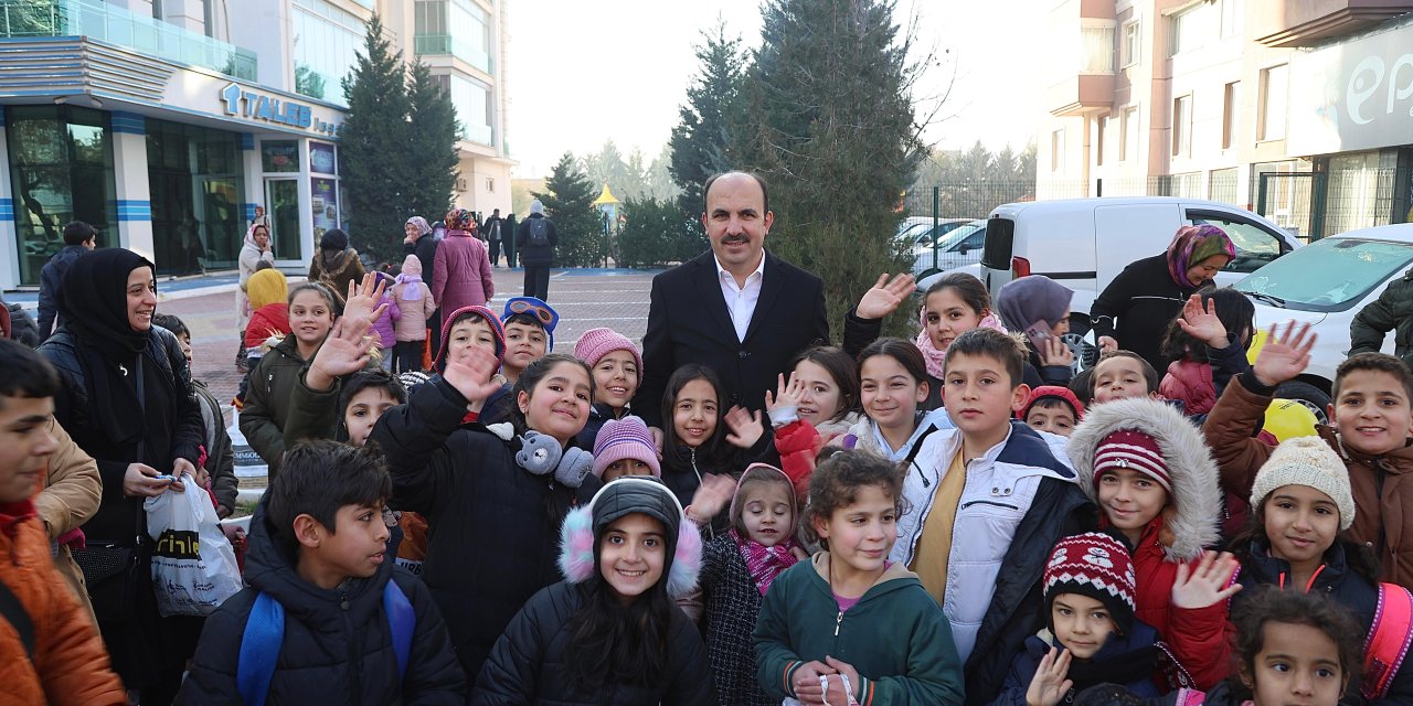 Başkan Altay çocukların şivlilik coşkusuna ortak oldu