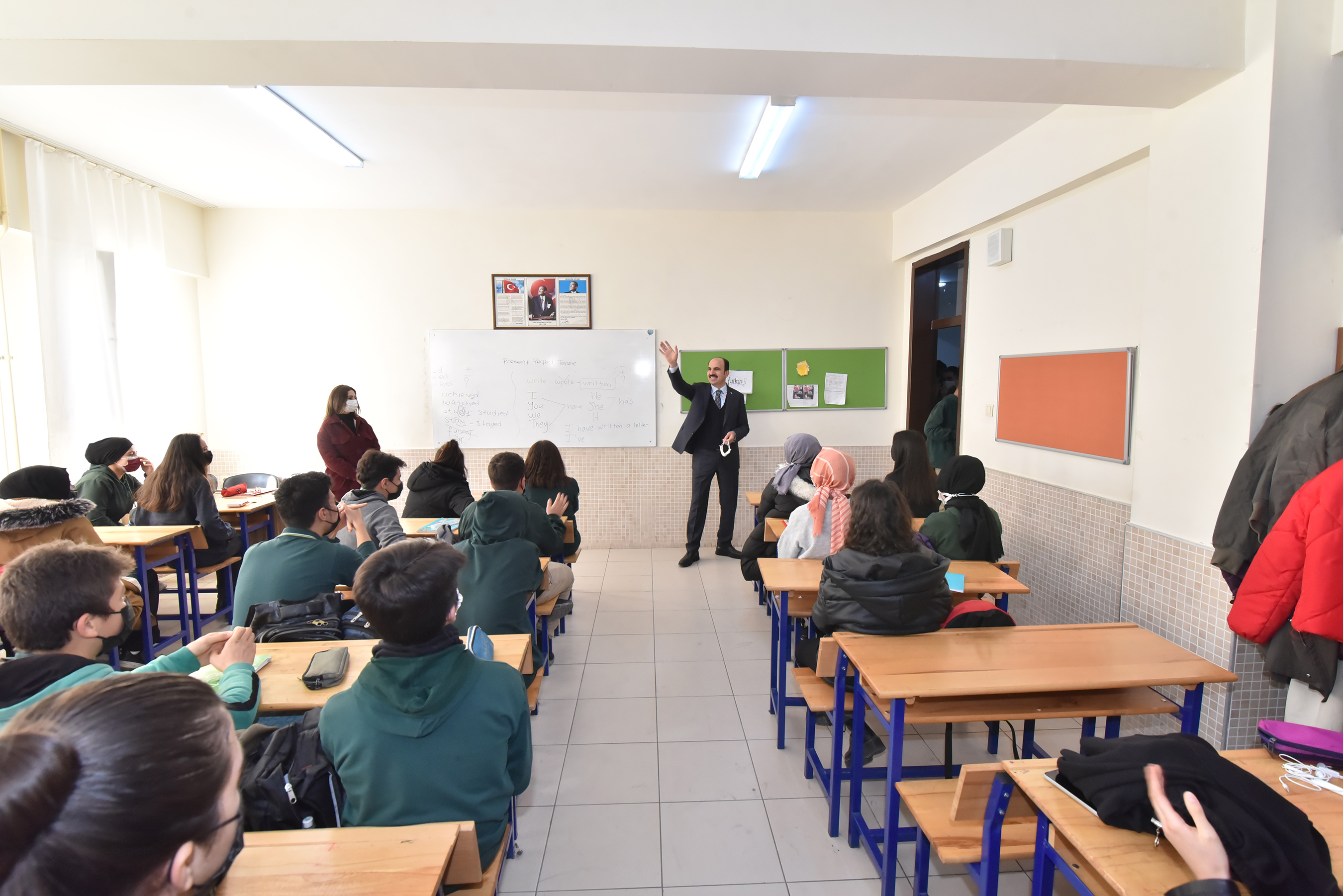 Başkan Altay, tüm öğrencilerin, öğretmenlerin ve velilerin yeni eğitim-öğretim yılını tebrik etti.