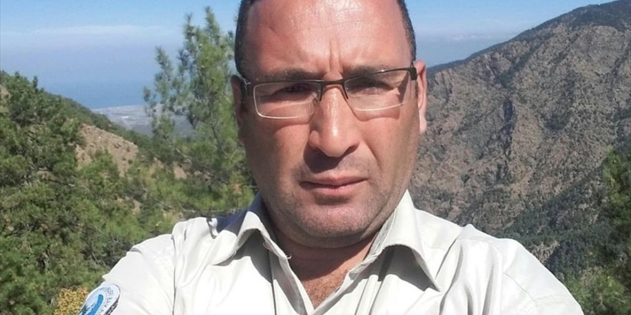 Hatay'da kaçak avcılara müdahale ederken öldürülen görevlinin cenazesi defnedildi