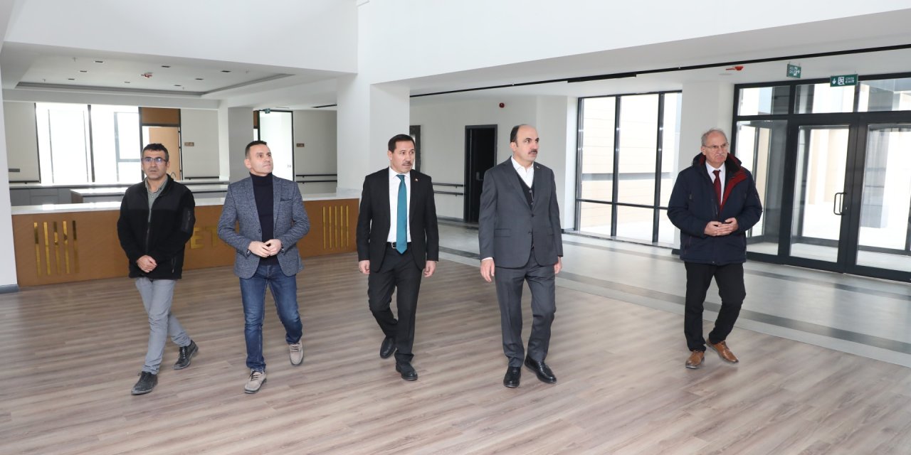 Başkanlar Altay ve Kılca çalışmaları tamamlanan merkezi inceledi
