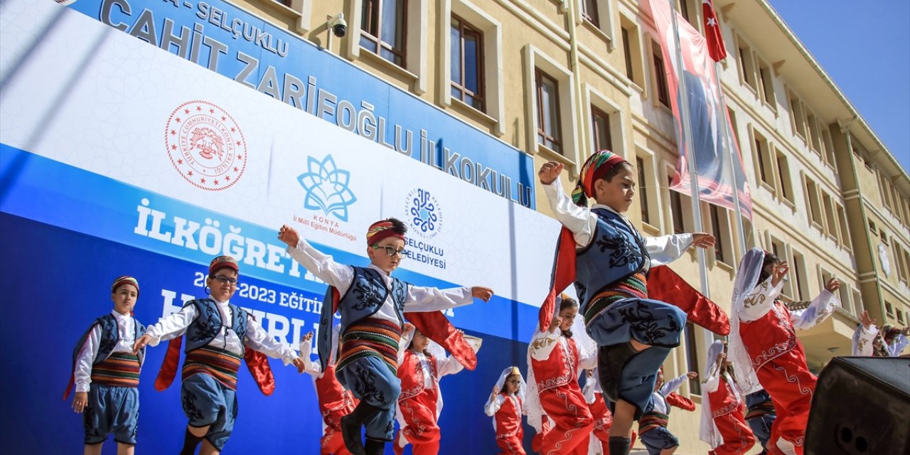 Konya ve çevre illerde yeni eğitim öğretim yılı başladı
