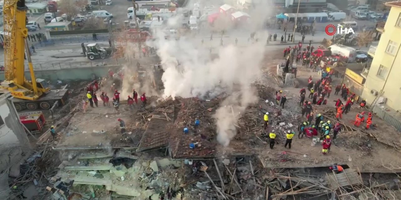 Konya'da çöken binada son kişinin de cansız bedenine ulaşıldı! Ölen iki kişinin karı koca olduğu anlaşıldı
