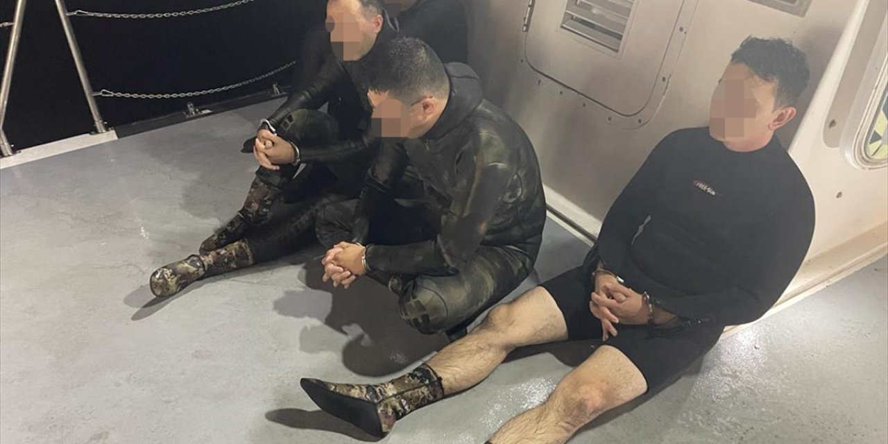 Bodrum'da FETÖ'den ihraç edilen 4 eski asker yurt dışına yüzerek kaçmaya çalışırken yakalandı