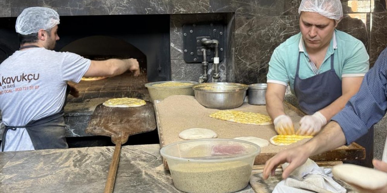 Tokatlı fırıncılar Ramazan'da tek döküyor!