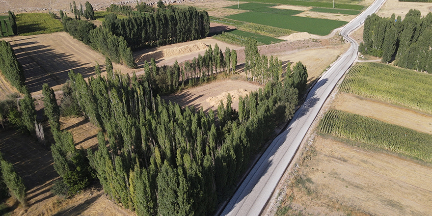 Konya Büyükşehir Akören’de Mahalle Yolu Standardını Yükseltiyor