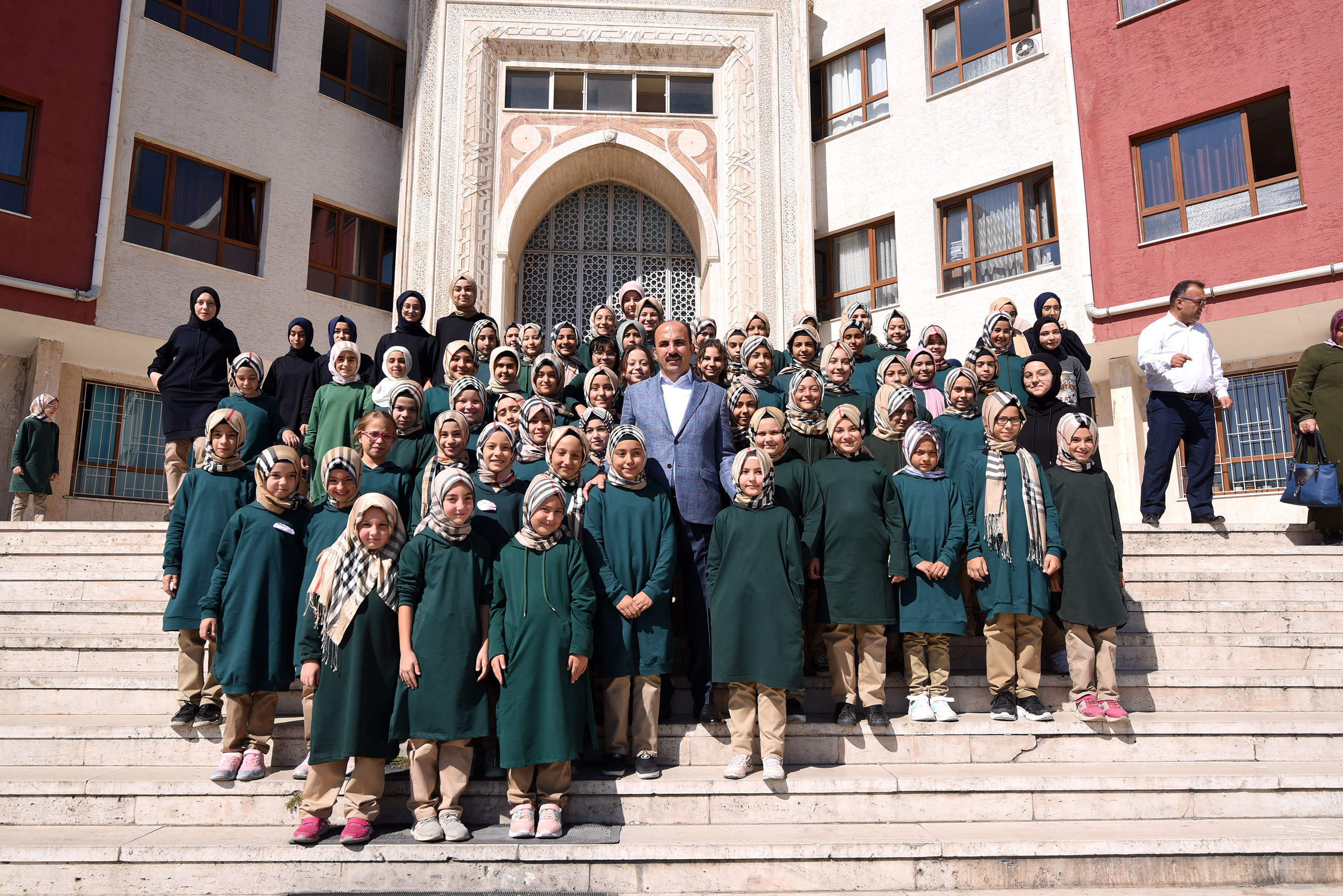 Başkan Altay, Öğrenciler ve Öğretmenlerle bir araya geldi