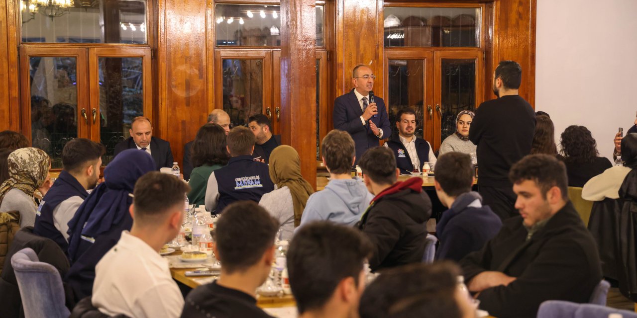 Başkan Kavuş gençlerle bir araya geldi