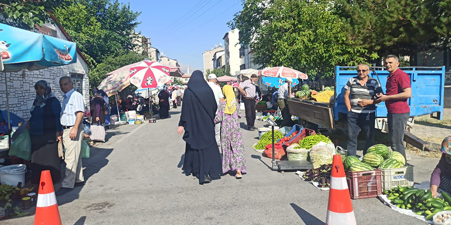 Seydişehir'de yerli ürün pazarı ilgi görüyor