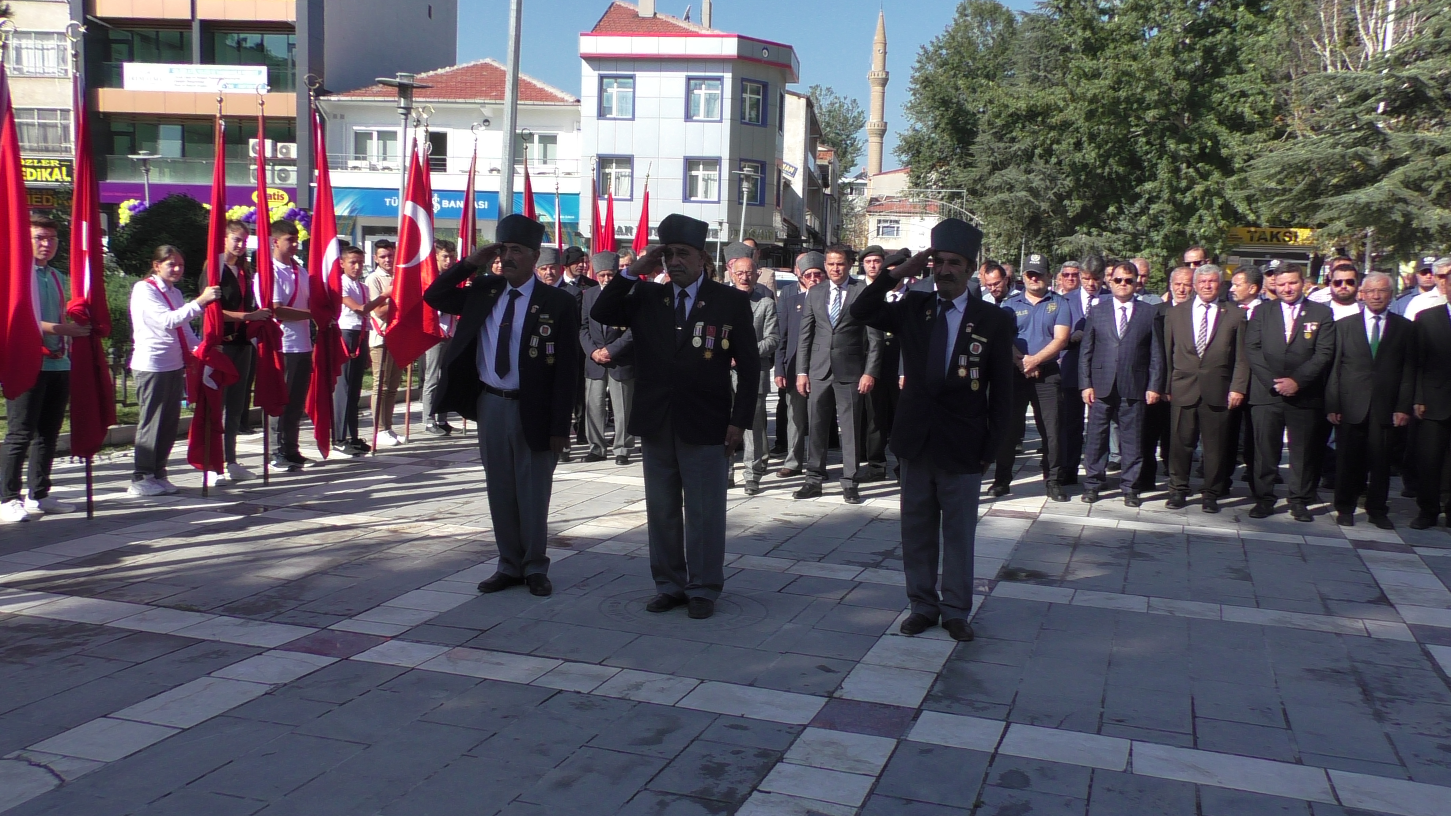 Gaziler Günü İçin İlçelerde de Törenler Düzenlendi