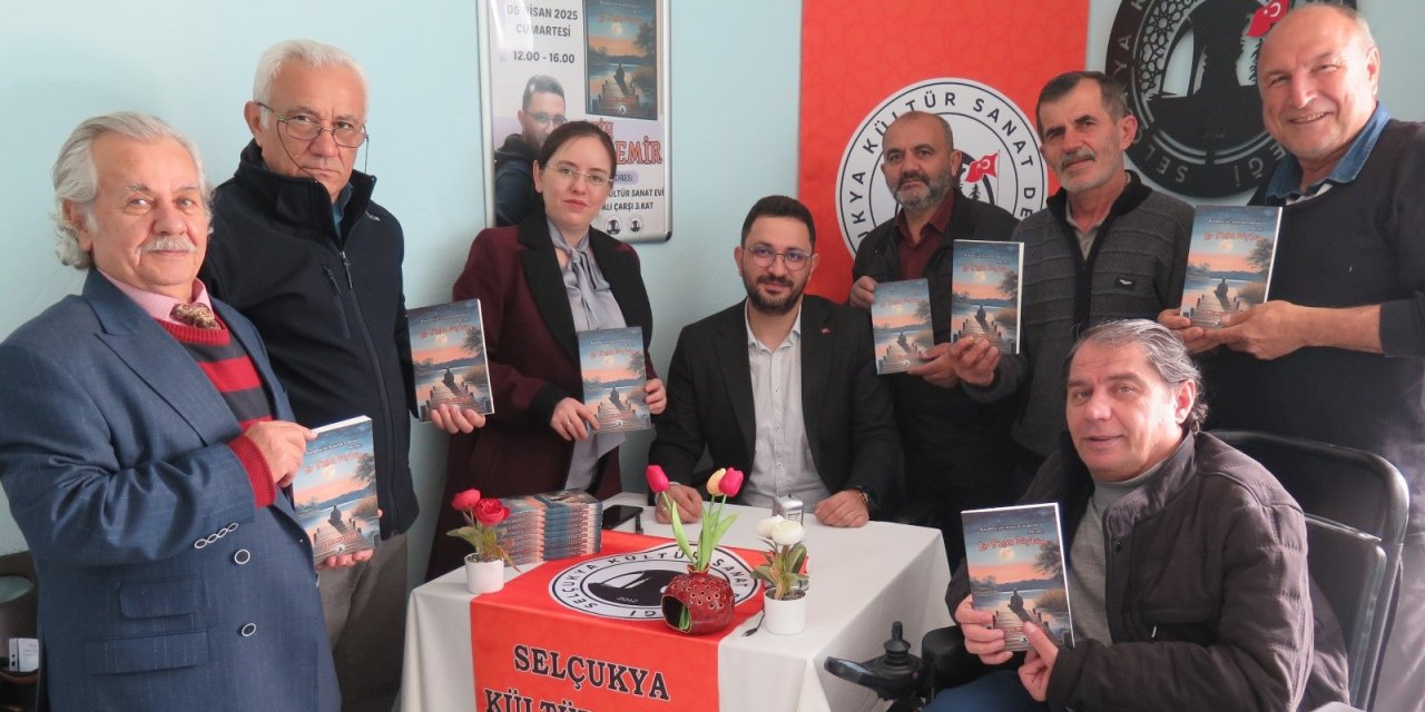 Şair Fatih Demir Selçukya'da okurlarıyla buluştu