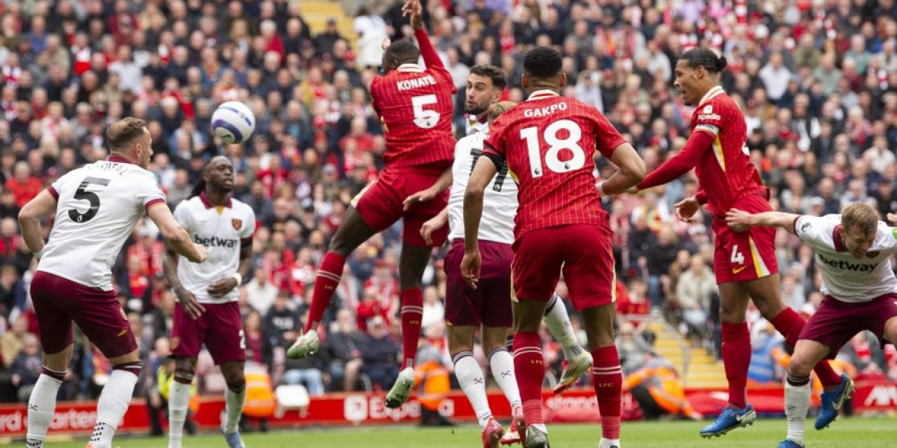 Liverpool evinde yendi, Arsenal ile farkı 13'e çıkardı