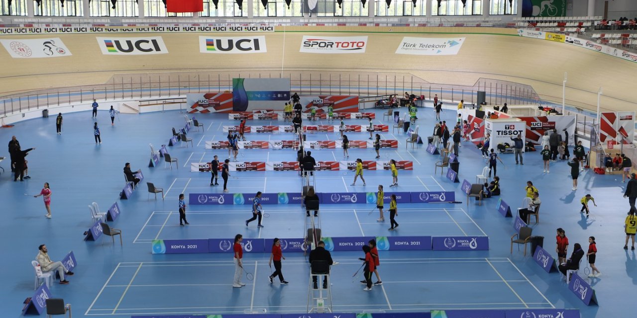 Badmintonun kalbi Konya’da atıyor!