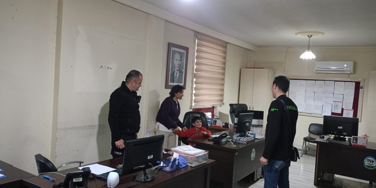 Kaybolan küçük çocuk zabıta tarafından bulundu