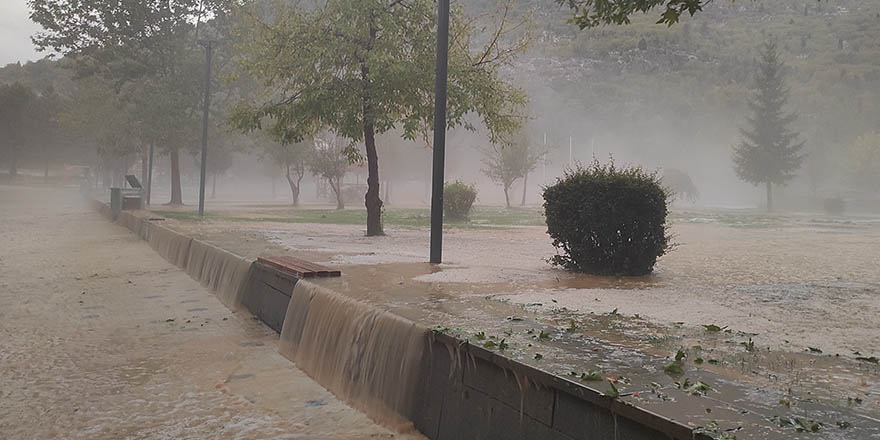 Konya'da dolu etkili oldu