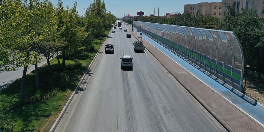 Konya Büyükşehir Belediyesi ulaşım kaynaklı gürültüyü azaltmak için "gürültü bariyeri" yapıyor
