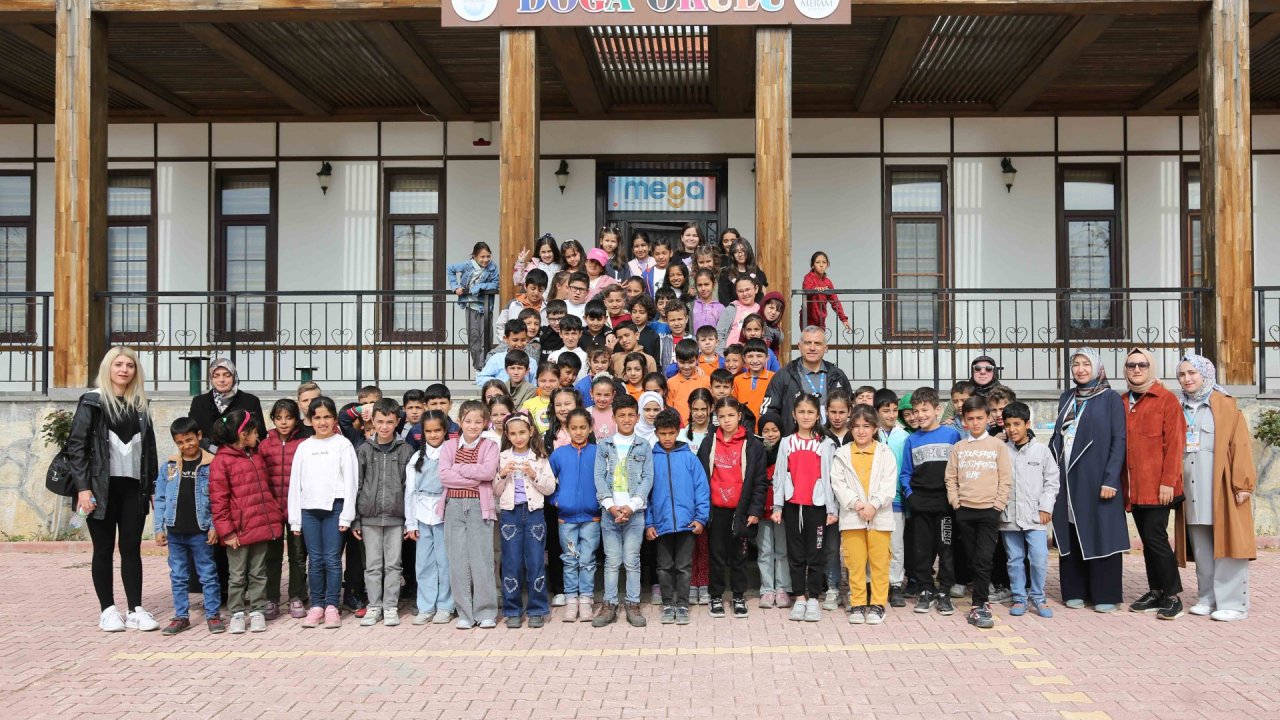 Konya'da çocuklar MEGA ile doğayla buluştu