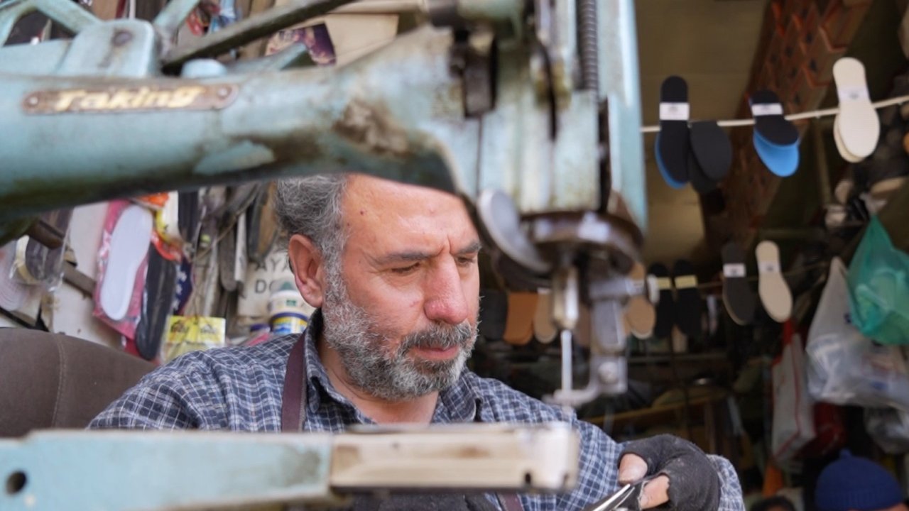 Eleman yetişmediği için ayakkabıcılık mesleği ölüyor