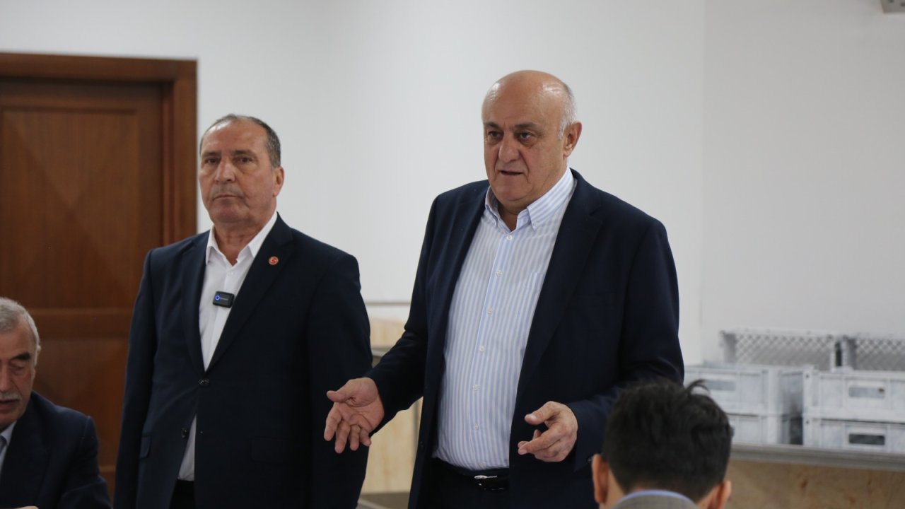 Başkan Erkoyuncu Ve Başkan Aydın, Emek Ve Dayanışma Günü’nde işçilerle Buluştu