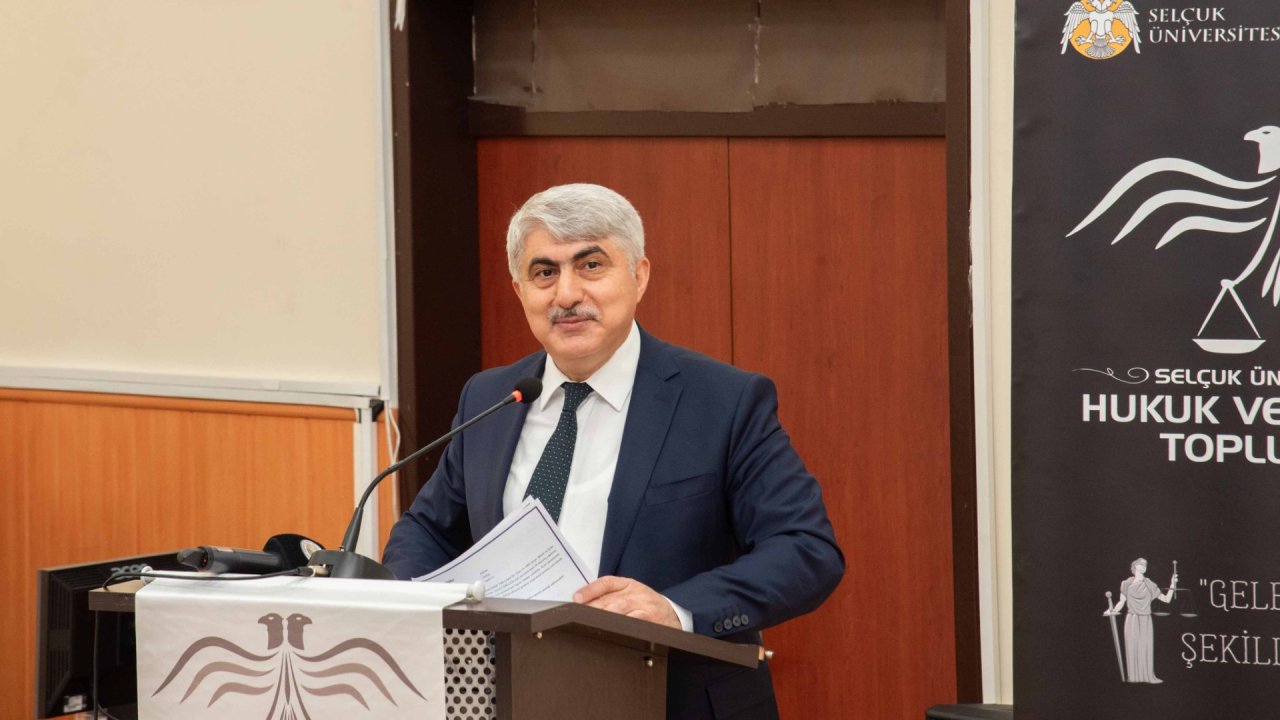 Anayasa Mahkemesi Üyesi Menteş Konya'da öğrencilerle bir araya geldi