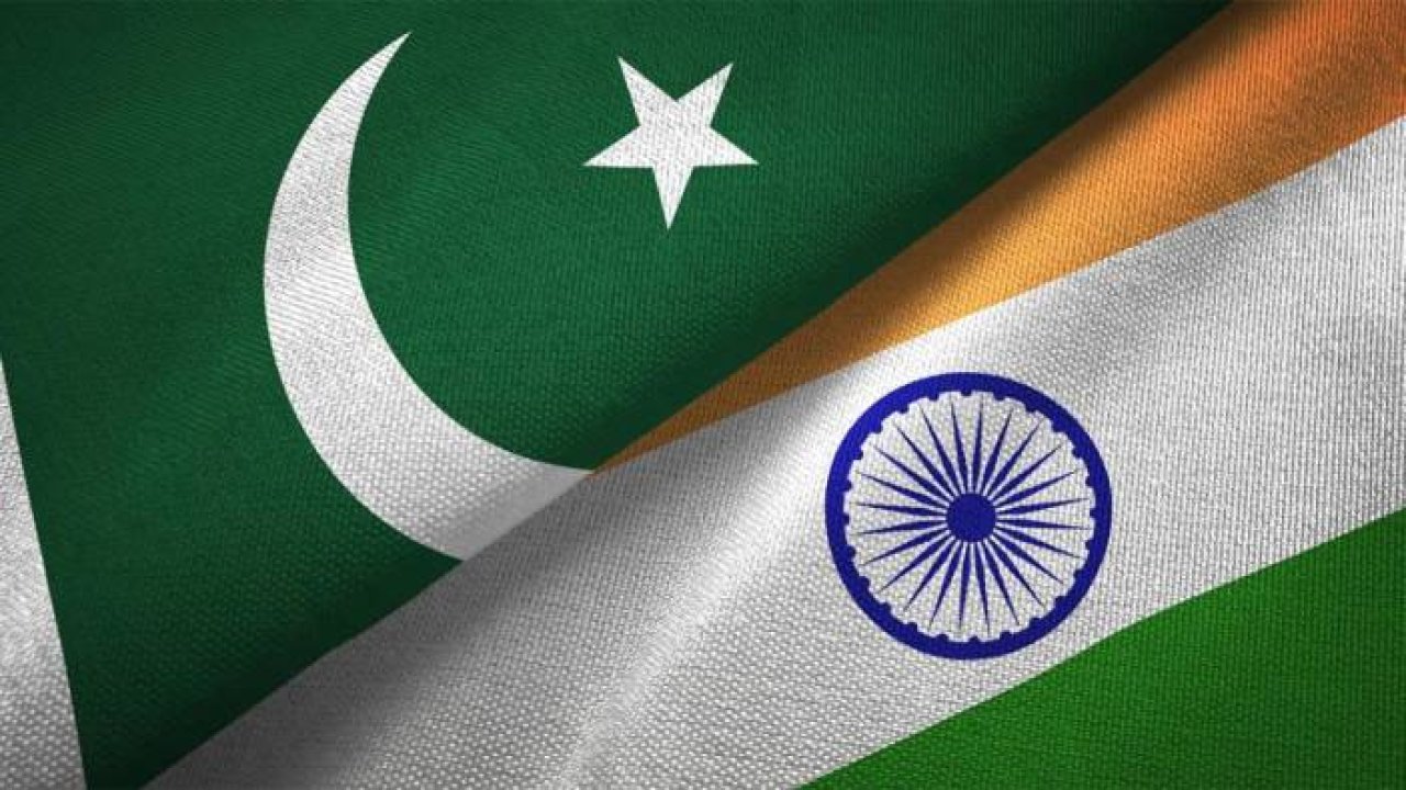 Hindistan, hava sahasını Pakistan havayollarına kapattı!